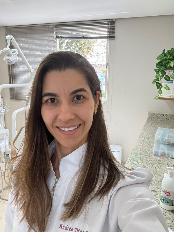 Dra. Andrea Dias da Cunha