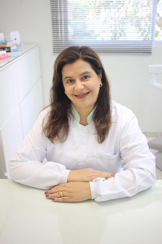 Dra. Karlayle de Oliveira Martins Teixeira