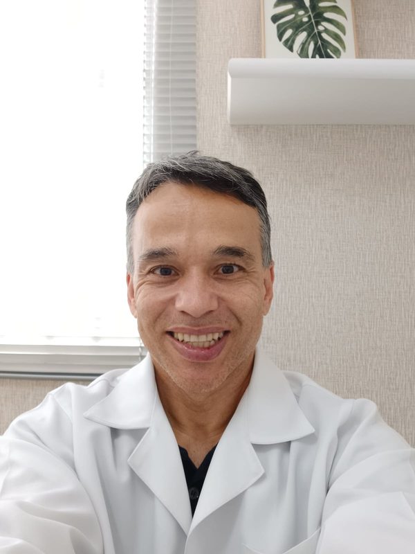 Dr. Ronaldo Soares Martins